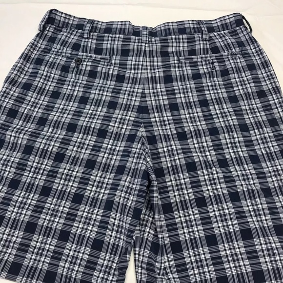 IZOD Golf Mens Size 36 Blue/White Plaid shorts - Picture 3 of 6